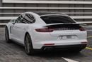 Porsche Panamera Turbo 4.0L AWD