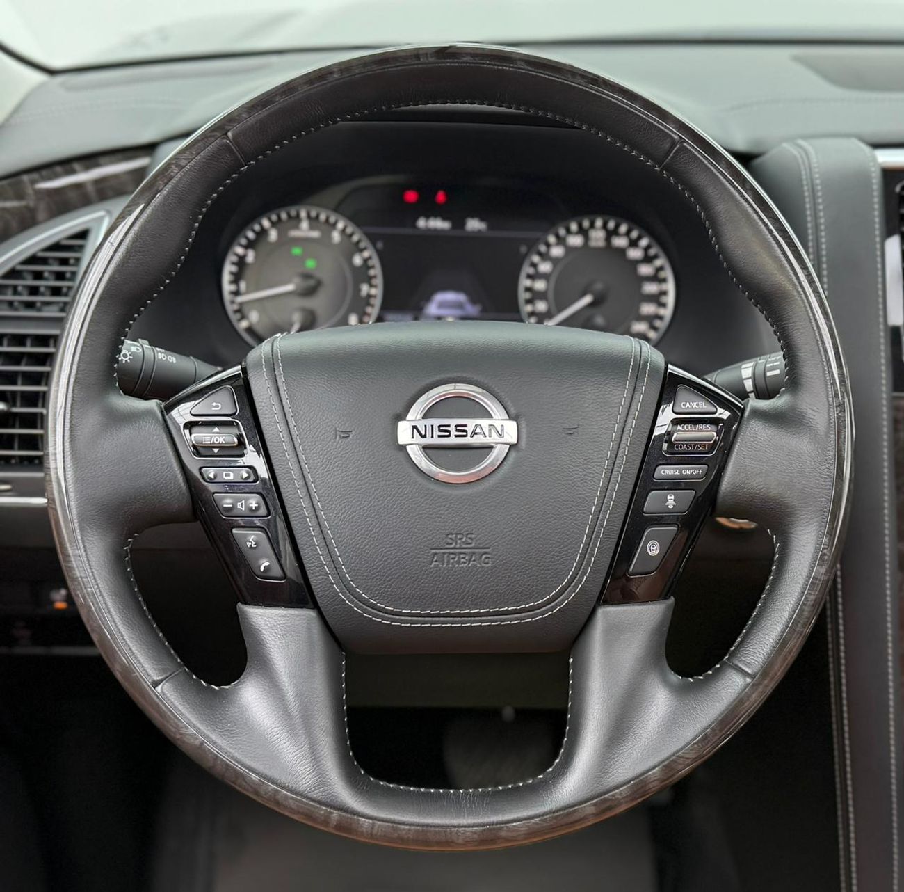 Nissan Patrol LE Platinum City 5.6L 2021 Nissan Patrol Platinum ,Warranty ,Full Service History ,Excellent Conditi