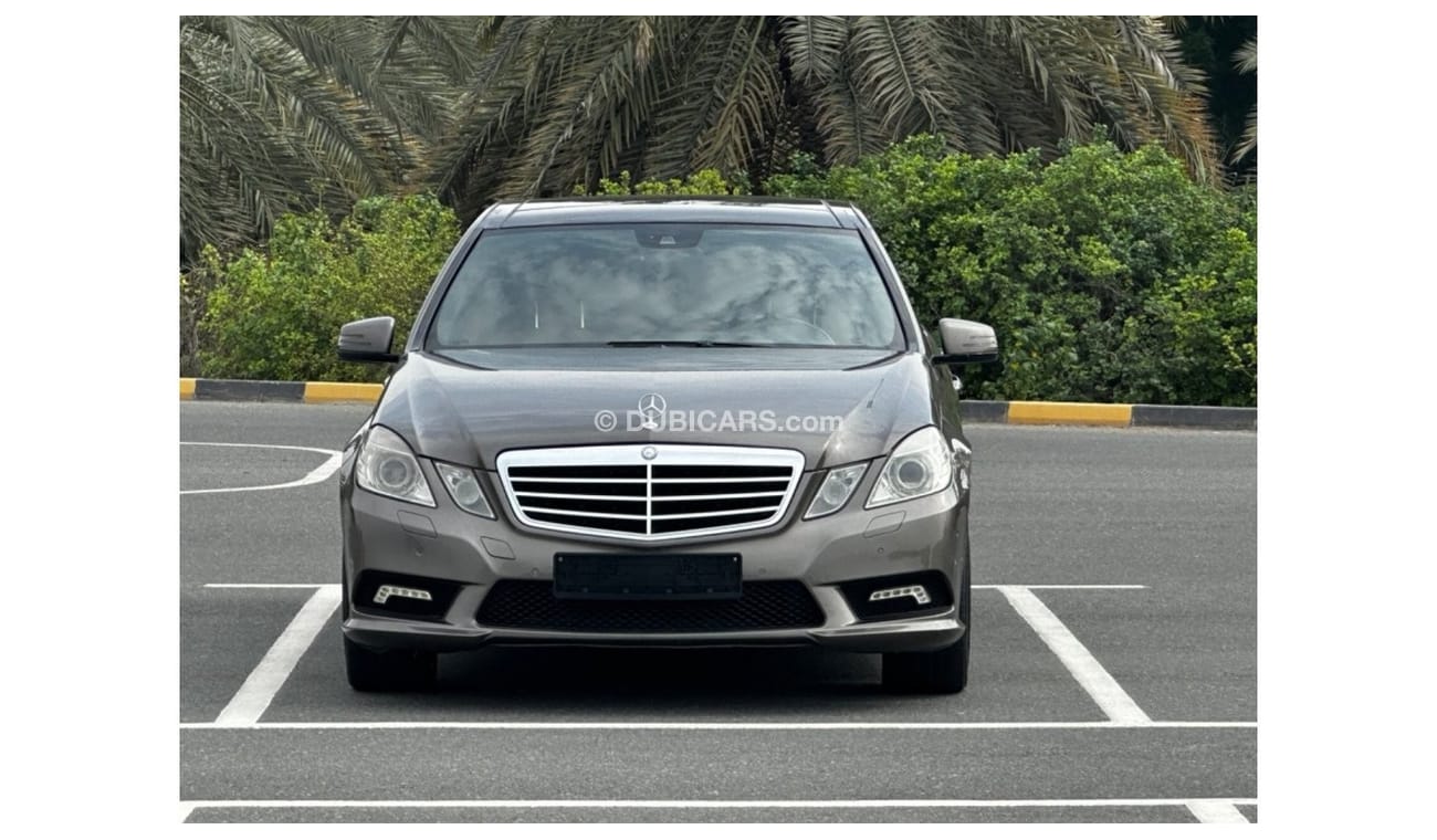 Mercedes-Benz E 250 Model 2010 GCC CAR PERFECT CONDITION INSIDE AND OUTSIDE FULL OPTION PANORAMIC ROOF LEATHER SEATS NAV