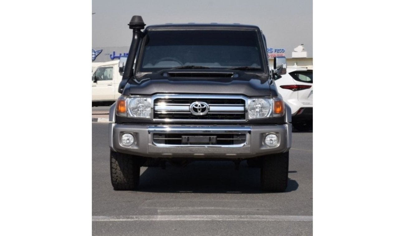 Toyota Land Cruiser Pick Up