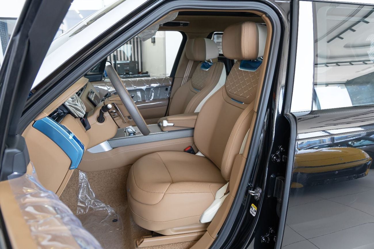 Land Rover Range Rover SV LWB P615 Range Rover | Vogue | SV | GCC | 4.4L Twin-Turbo V8 | SWB | AWD | VIP Rear Seats | 2026