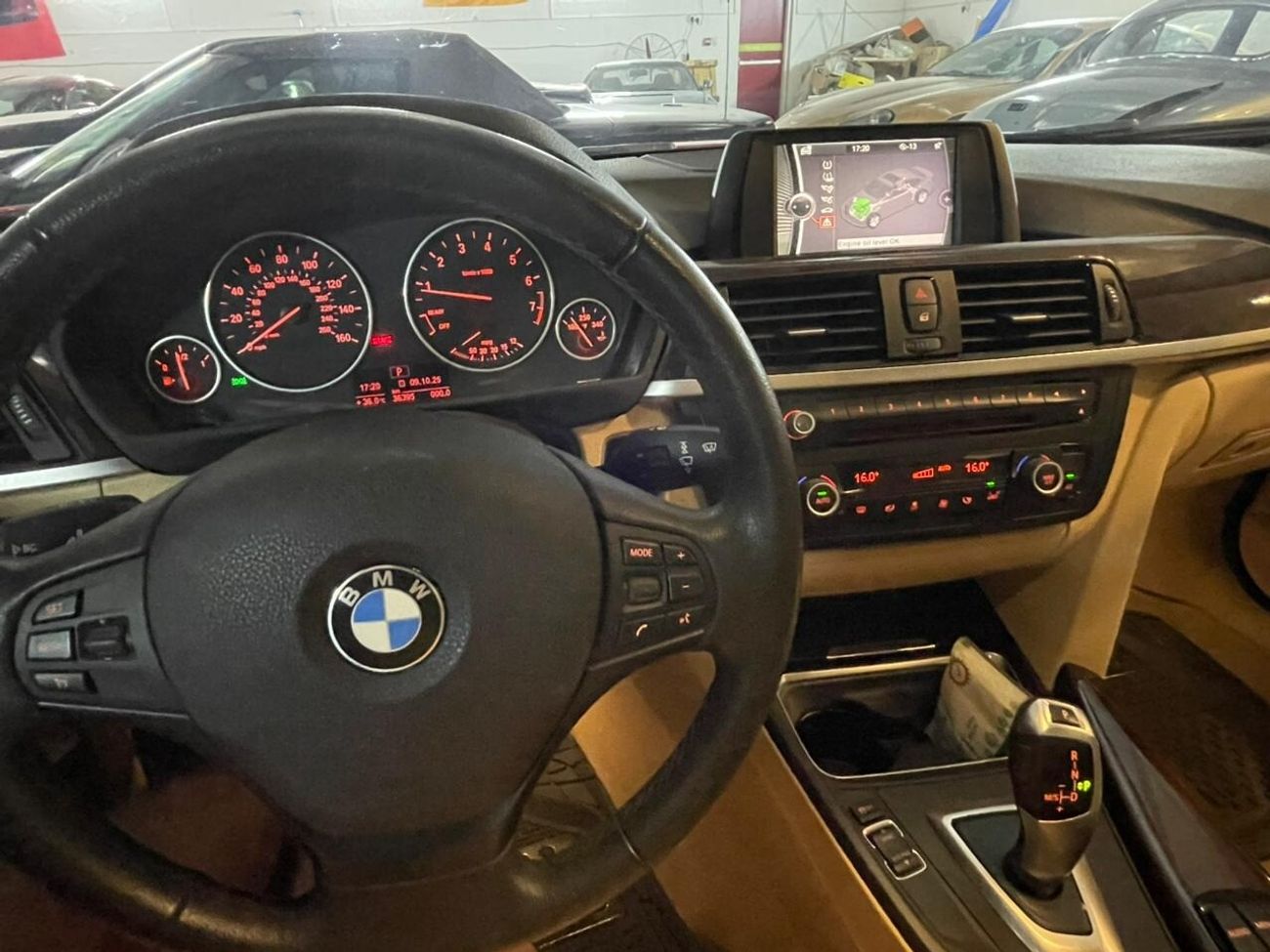 بي أم دبليو 328i Luxury Line 2.0L