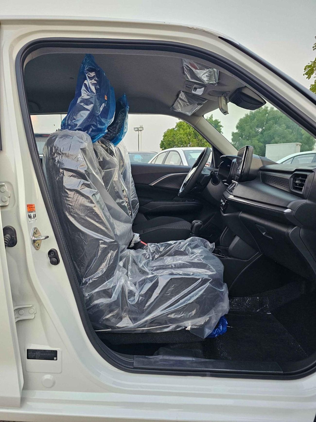 سوزوكي سويفت GLX / 1.2L V4 PETROL / RADAR / PUSH START / DVD CAMERA (CODE # GLXR)