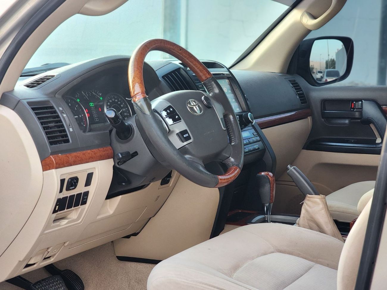 تويوتا لاند كروزر GXR