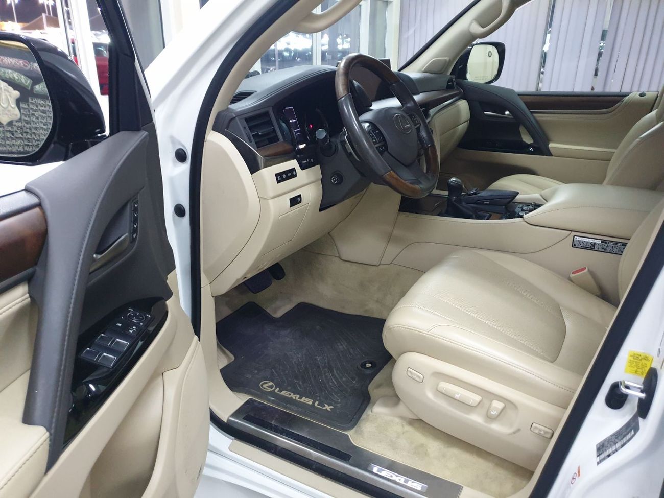 لكزس LX 570 Platinum 5.7L