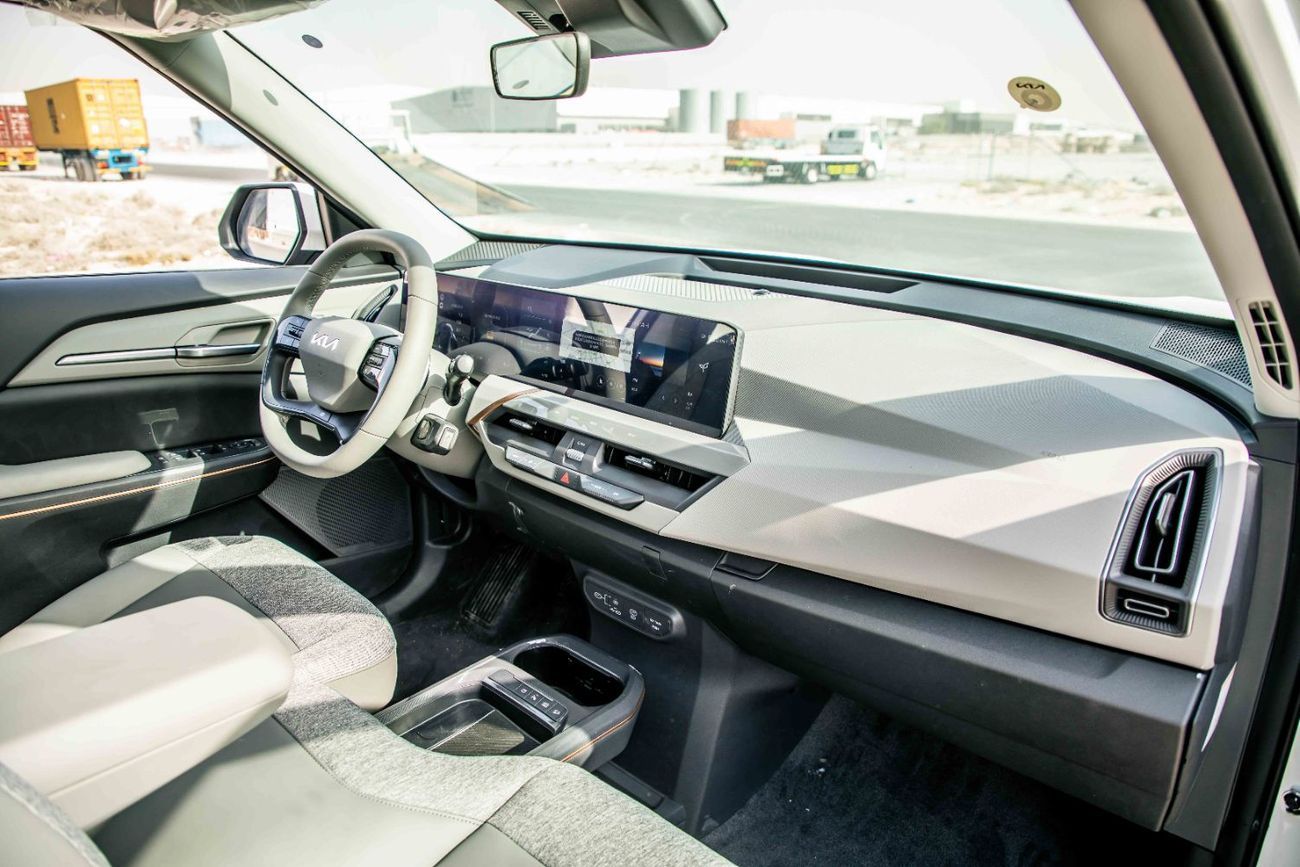 كيا EV5 2024 KIA EV5 LAND 530 - White inside Grey & Black | Export Only