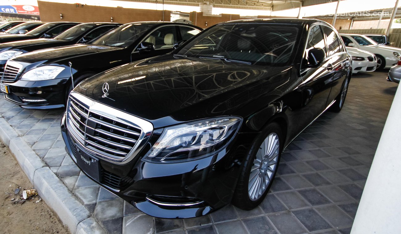 مرسيدس بنز S 550