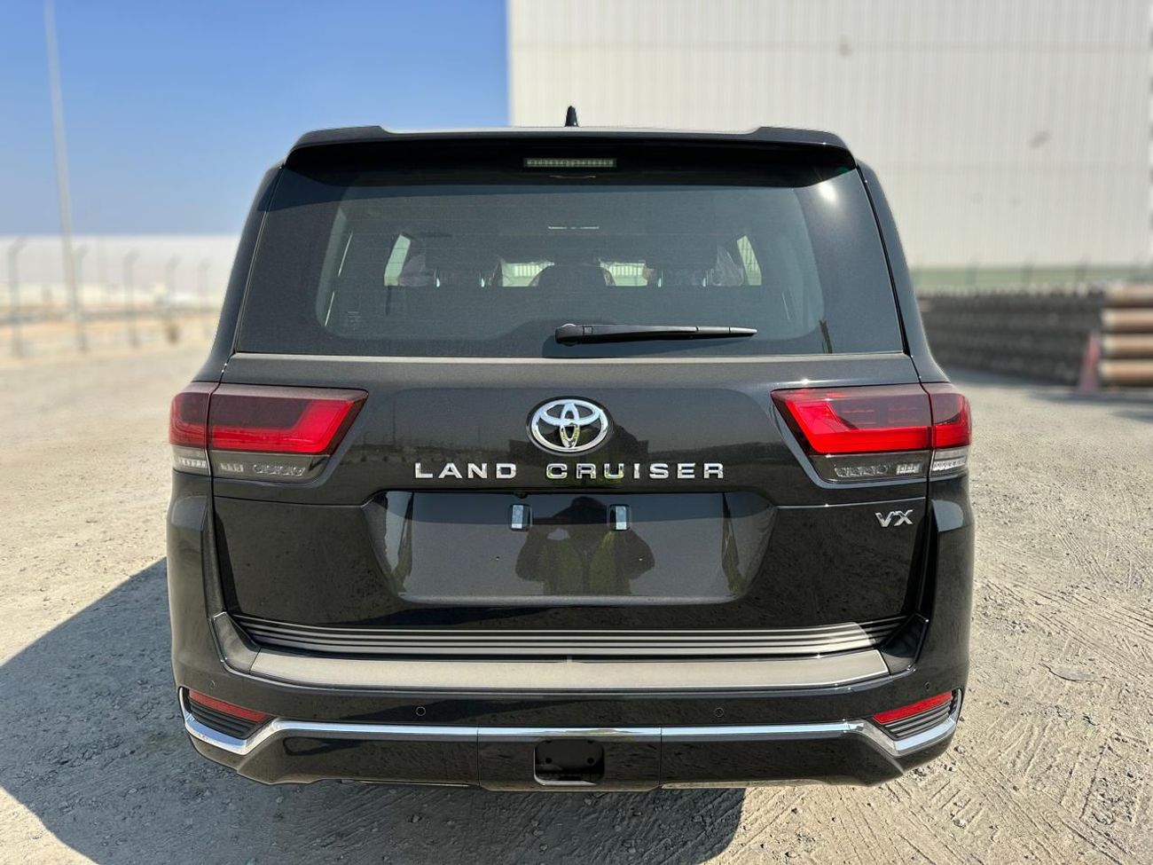 تويوتا لاند كروزر 2026 Toyota Land Cruiser LC300 VX 4.0L Petrol AT