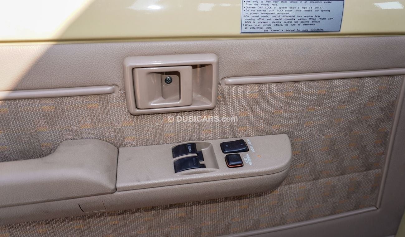 تويوتا لاند كروزر بيك آب LX