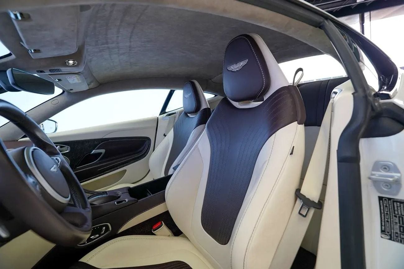 Aston Martin DB11 AMR Std 5.2L