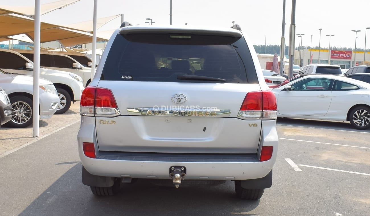 Toyota Land Cruiser GXR V6