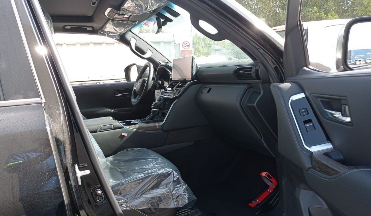 تويوتا لاند كروزر VXR PETROL A/T 7 SEATER FULL OPTION(ONLY FOR AFRICA)