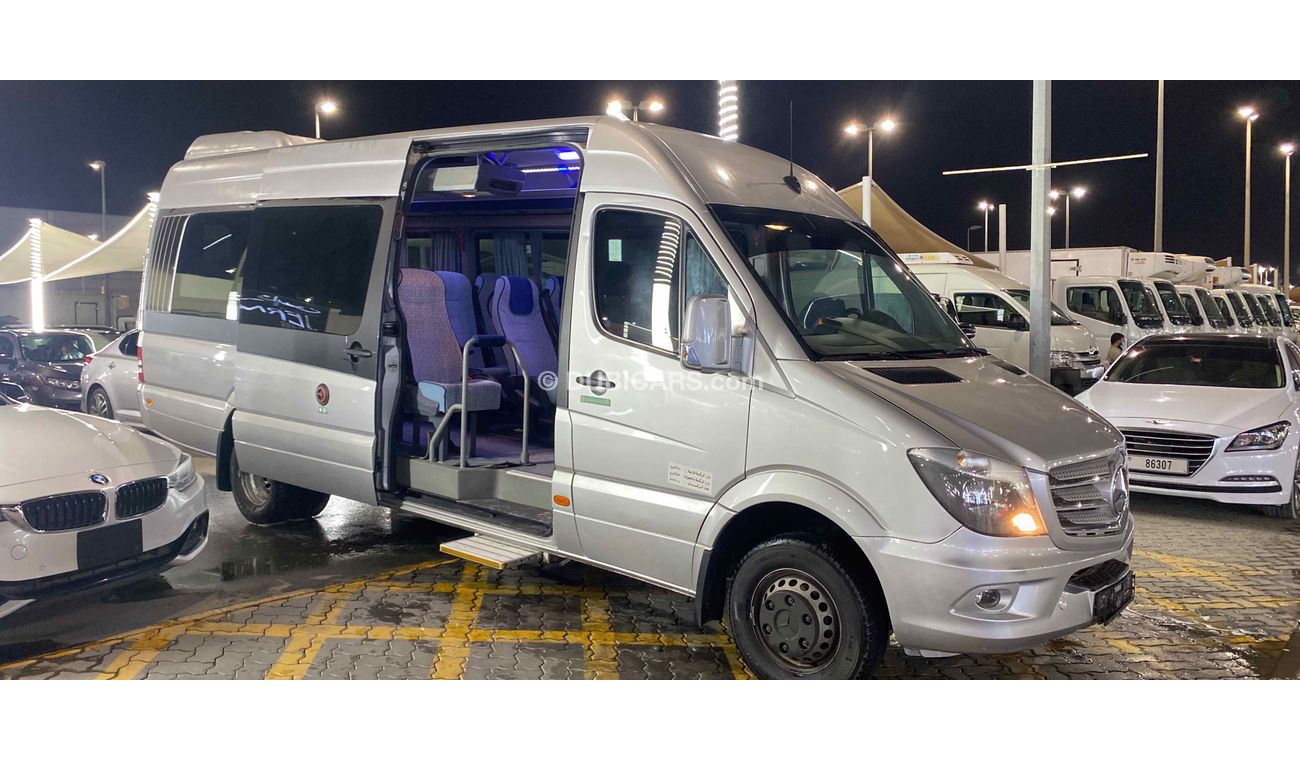 Mercedes-Benz Sprinter GCC Full option