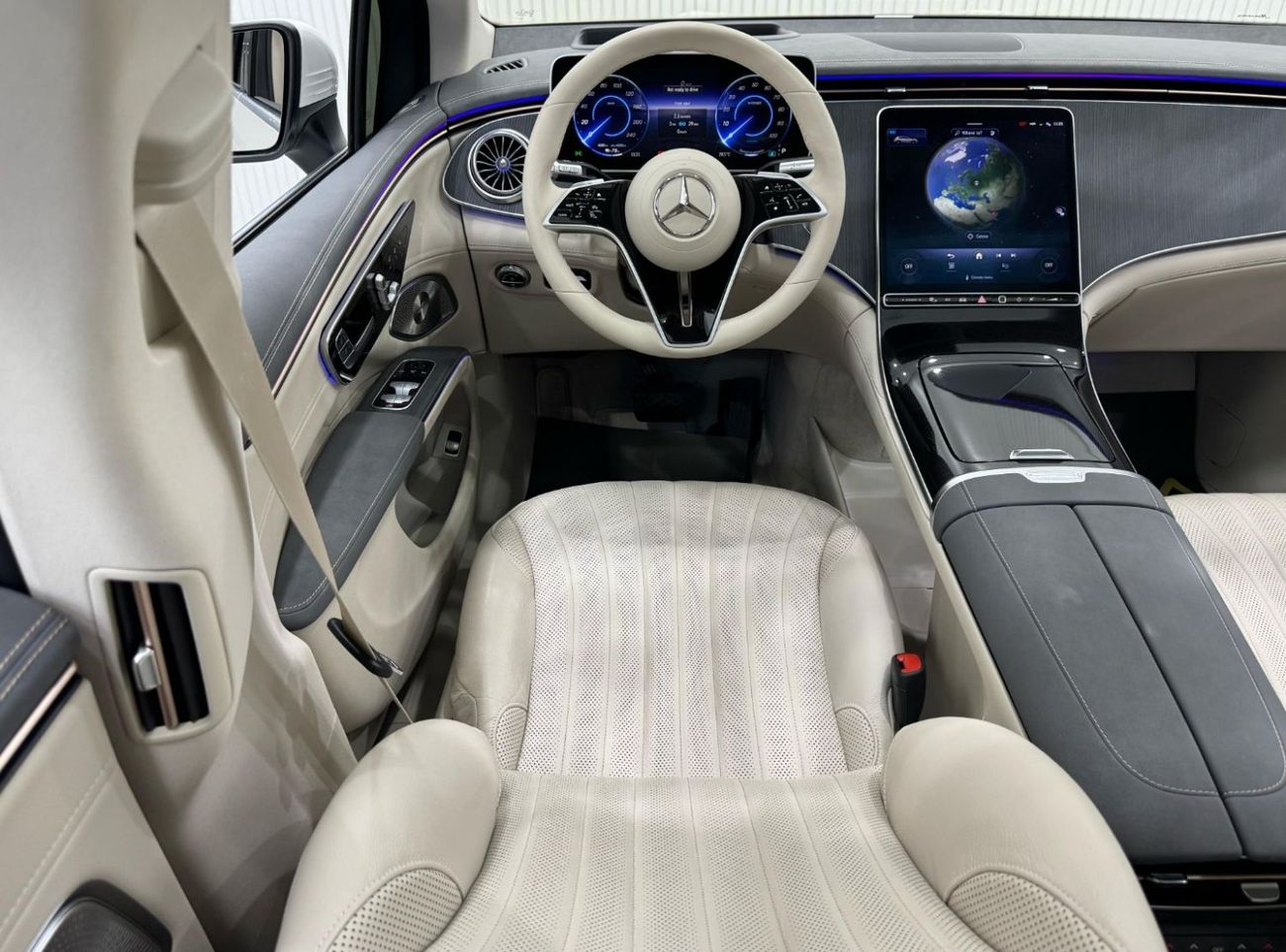 مرسيدس بنز EQS 450 SUV 2023 Mercedes-Benz EQS 450 4MATIC, 1 Year Warranty, Excellent Condition