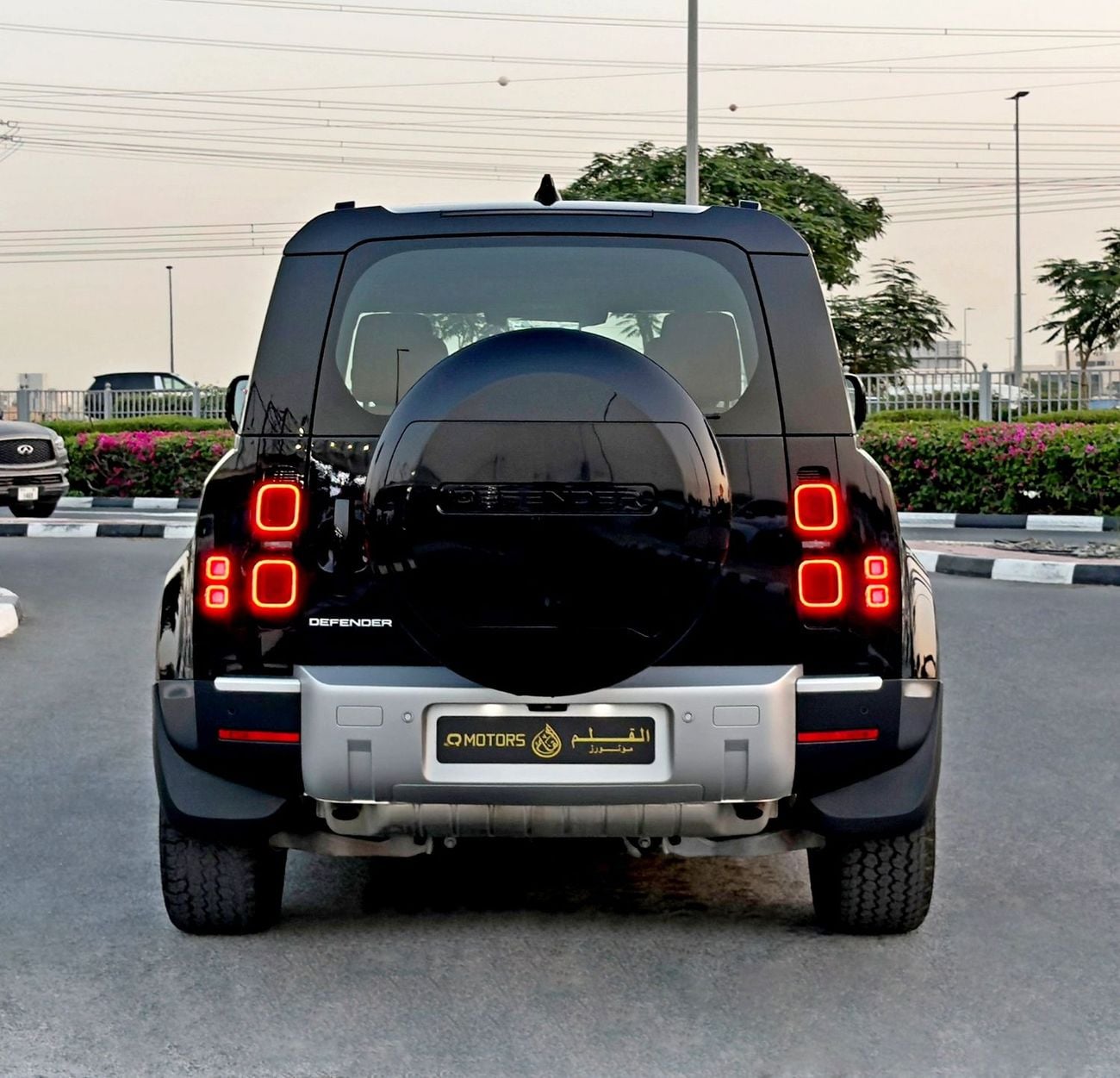 Land Rover Defender P400 110 HSE 3.0L (5 Seater)