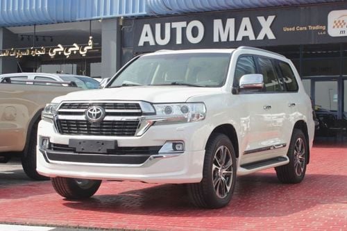 Toyota Land Cruiser VXR 5.7L 4WD,GCC