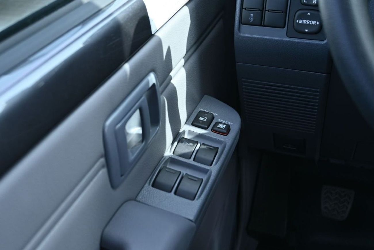 Toyota Land Cruiser Pick Up Toyota Land Cruiser Pickup, 70 series, 4.5L Turbo V8 Diesel, Manual Gear, Double Cabin, Model 2024