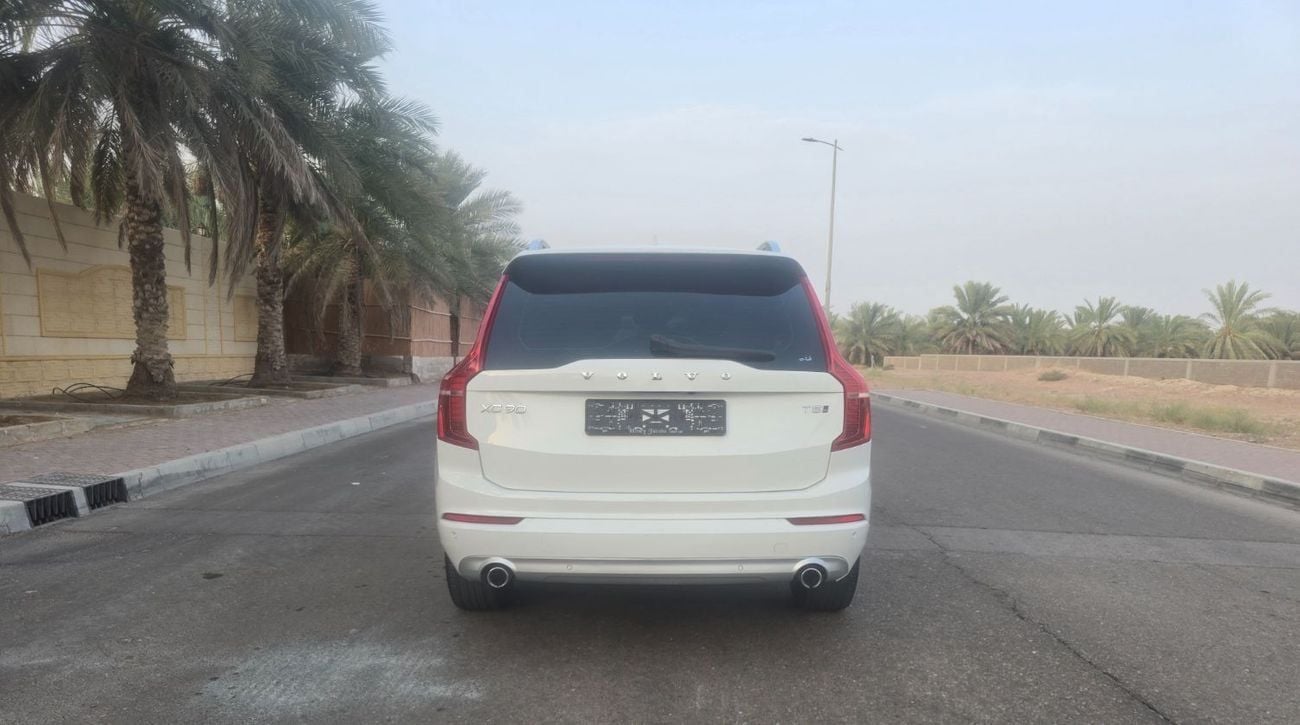 فولفو XC 90 MOMENTUM