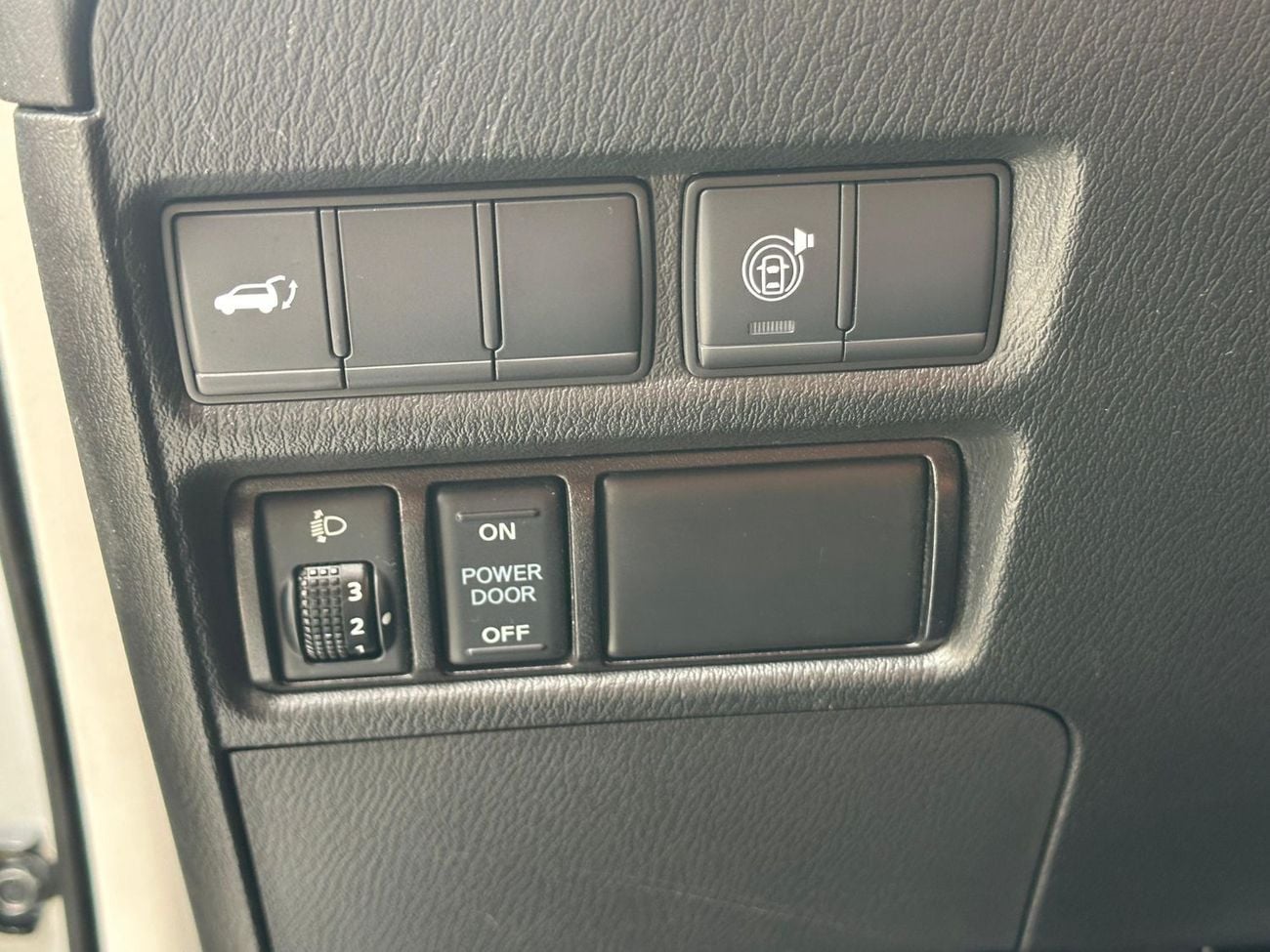 Nissan Patrol SE TITANIUM 4.0L