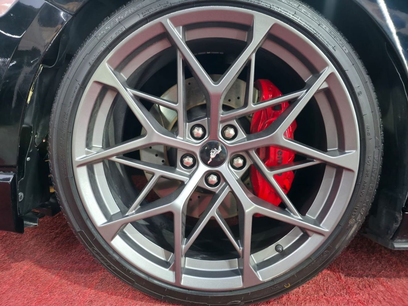 Ford Mustang GT Premium 5.0L V8