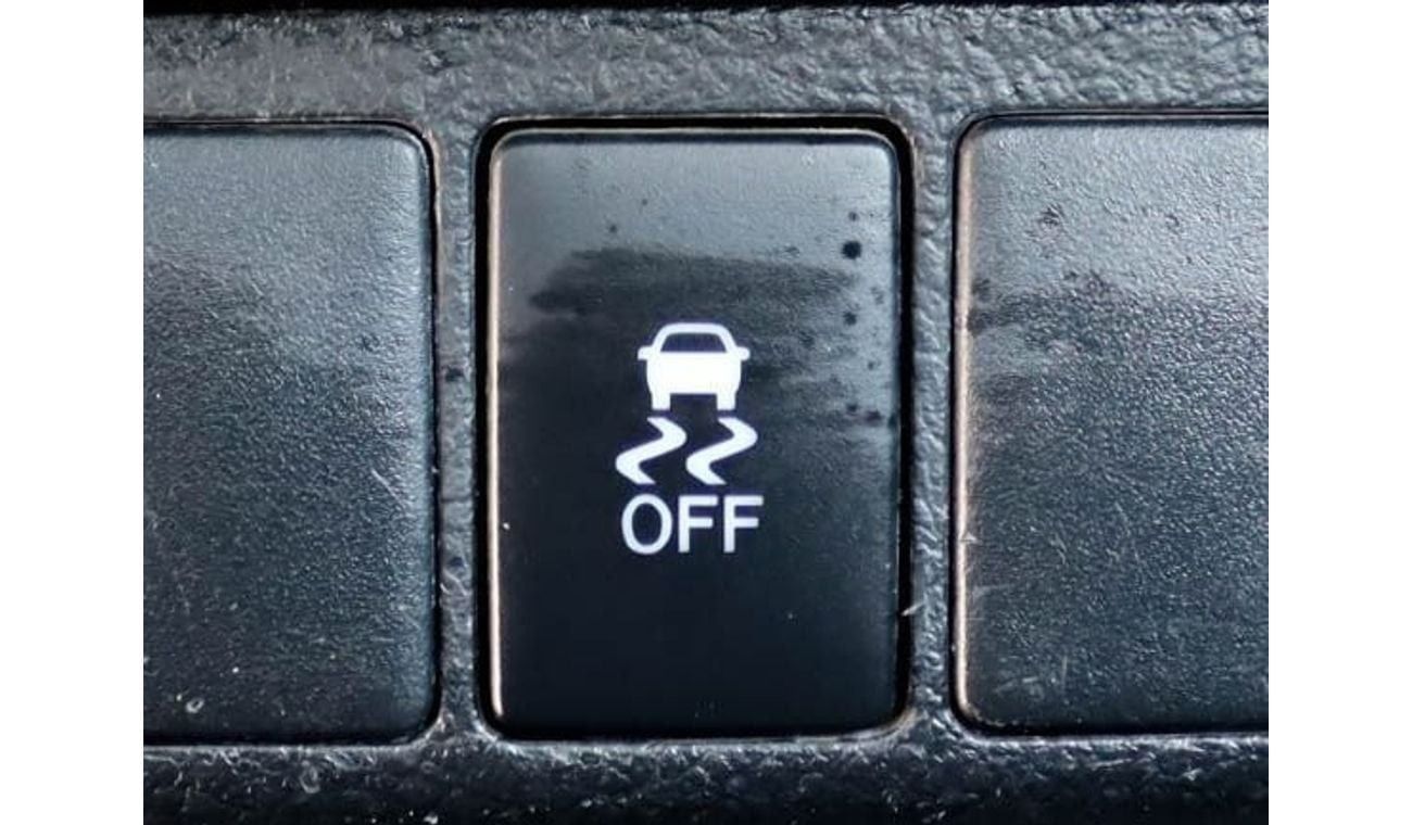 Toyota Hilux GL 2 2.7L AWD Toyota Hilux 2.7L Automatic 4X4 2020 GCC accident-free in excellent condition 1538 P.M