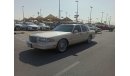 Lincoln Town Car Lincoln Town Car, American import model, 1996, in excellent condition, with a machine and a Car Esca