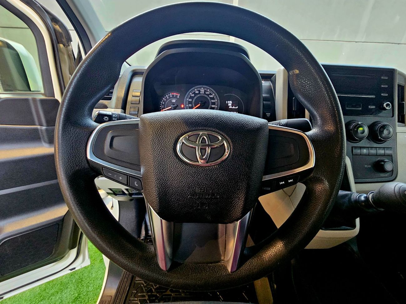 تويوتا هاياس GL PASSENGER/ PATROL MANUAL/ 3.5 V6/ LOW MILEAGE