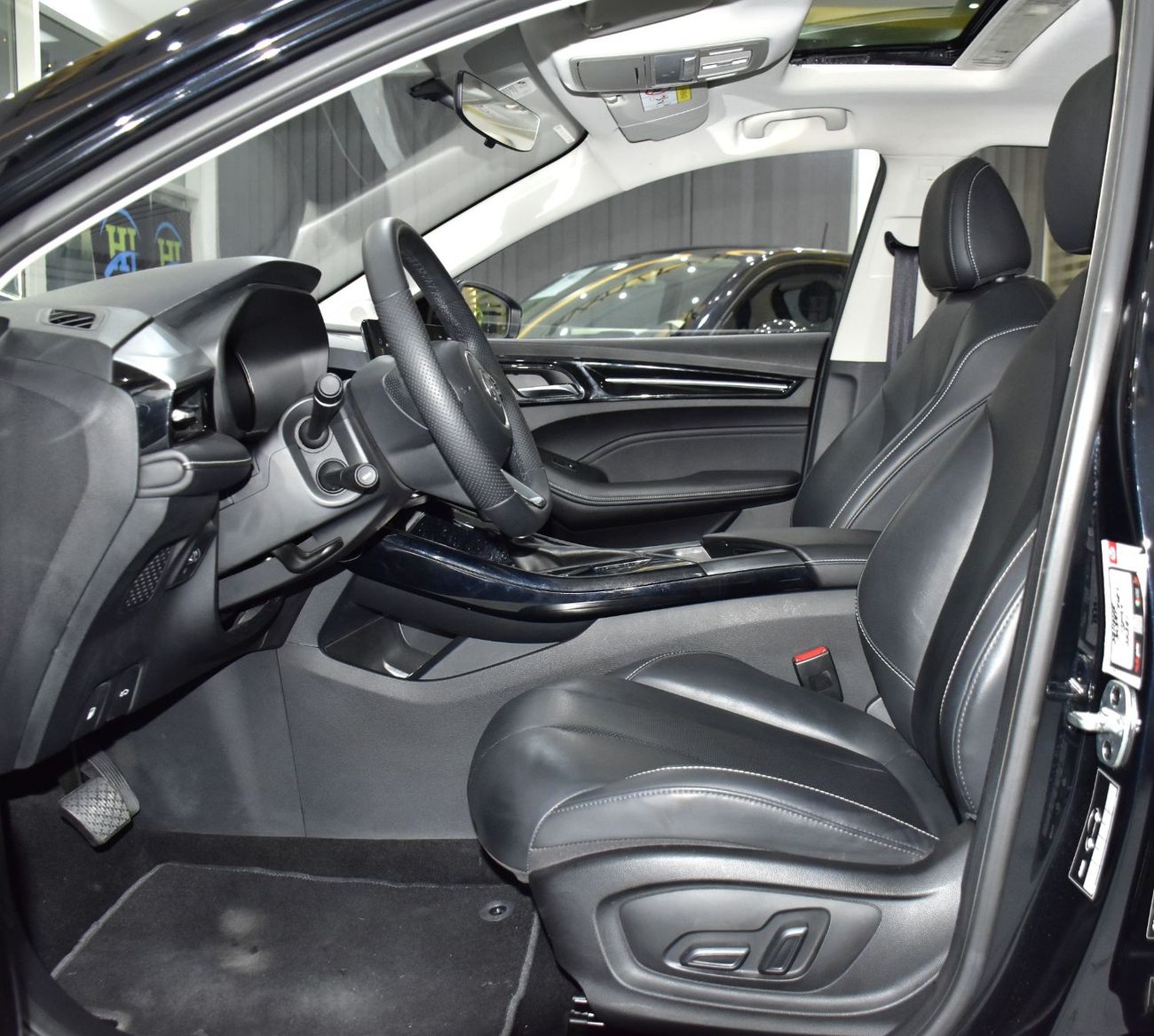 أم جي 5 EXCELLENT DEAL for our MG 5 ( 2025 Model ) in Black Color GCC Specs