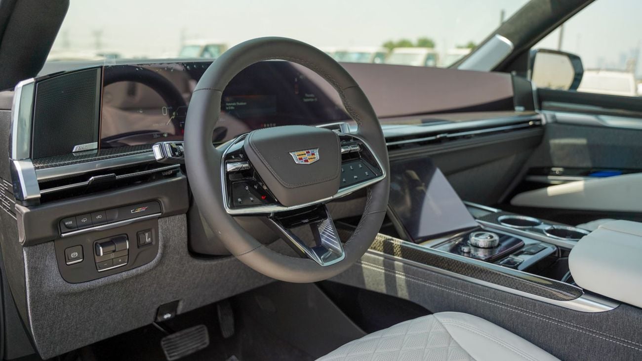 كاديلاك إسكالاد V SERIES Cadillac Escalade-V | 2026 | GCC Specs | Petrol | 6.2L Supercharged V8 | 682 HP | AWD