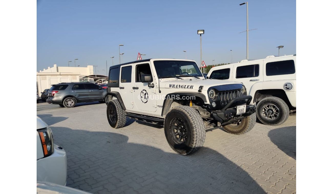 Used Jeep wrangler fourdoor GCC 2010 for sale in Dubai 362877