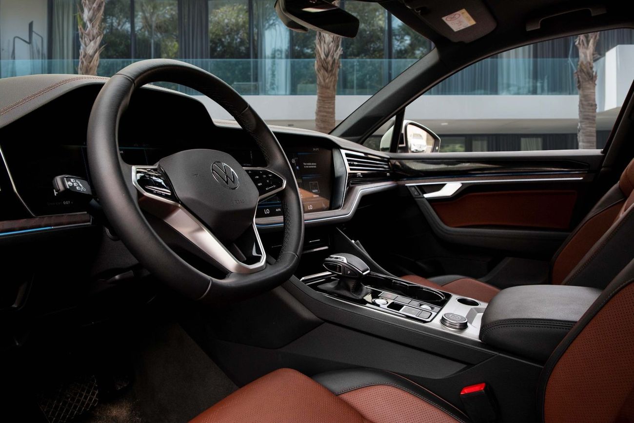 Volkswagen Touareg Atmosphere | 3,721 P.M  | 0% Downpayment | Volkswagen Warranty