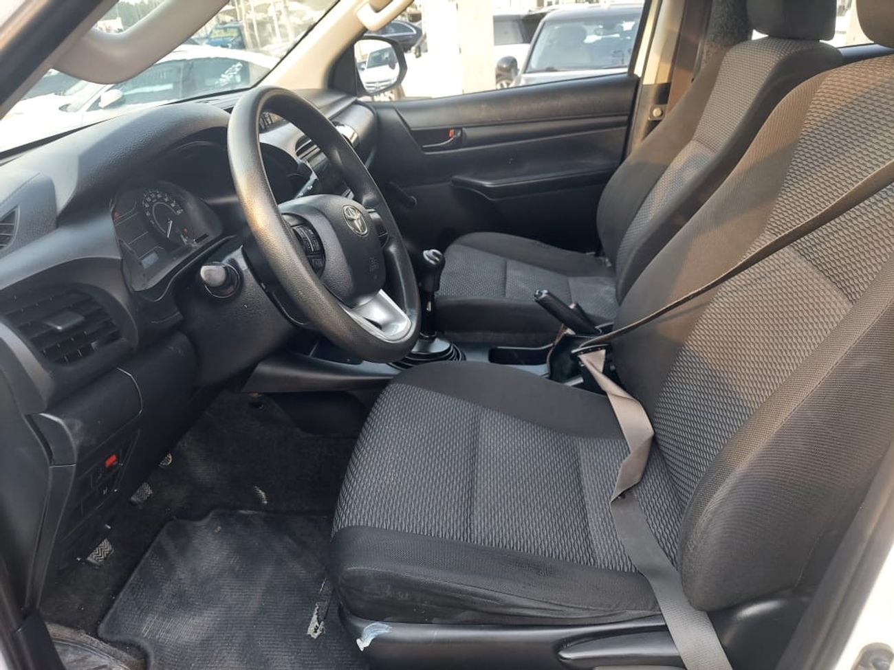 تويوتا هيلوكس DC 2.4L 4WD DIESEL MANUAL TRANSMISSION