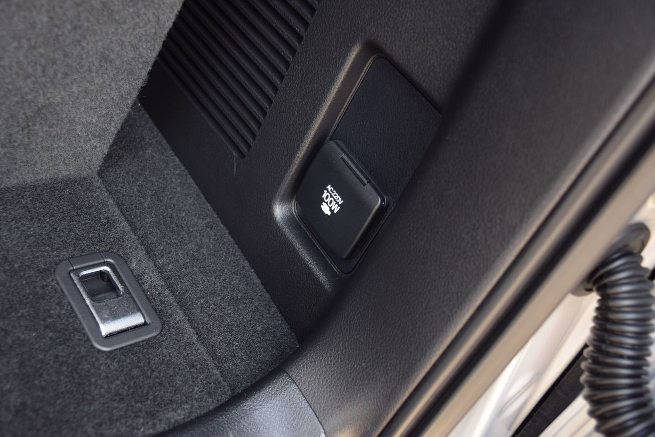 تويوتا برادو Diesel 2.8L 7 Seater. Service History Available