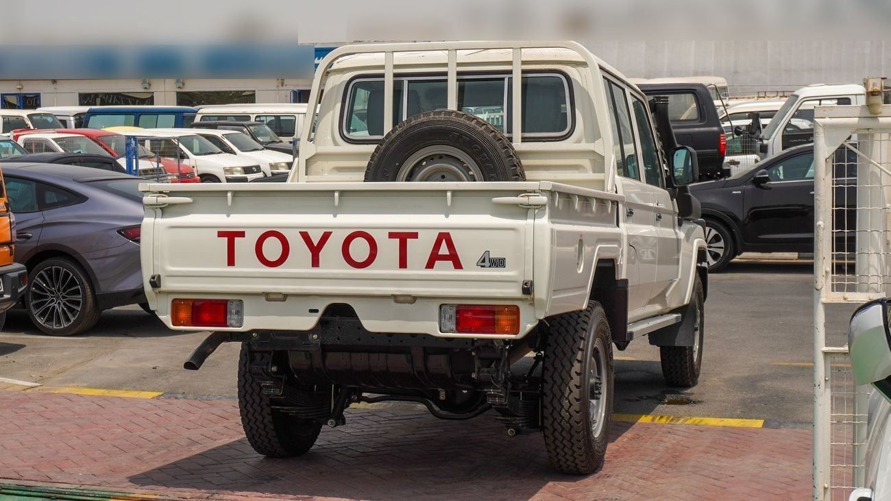 تويوتا لاند كروزر بيك آب 4.2L Diesel M/T