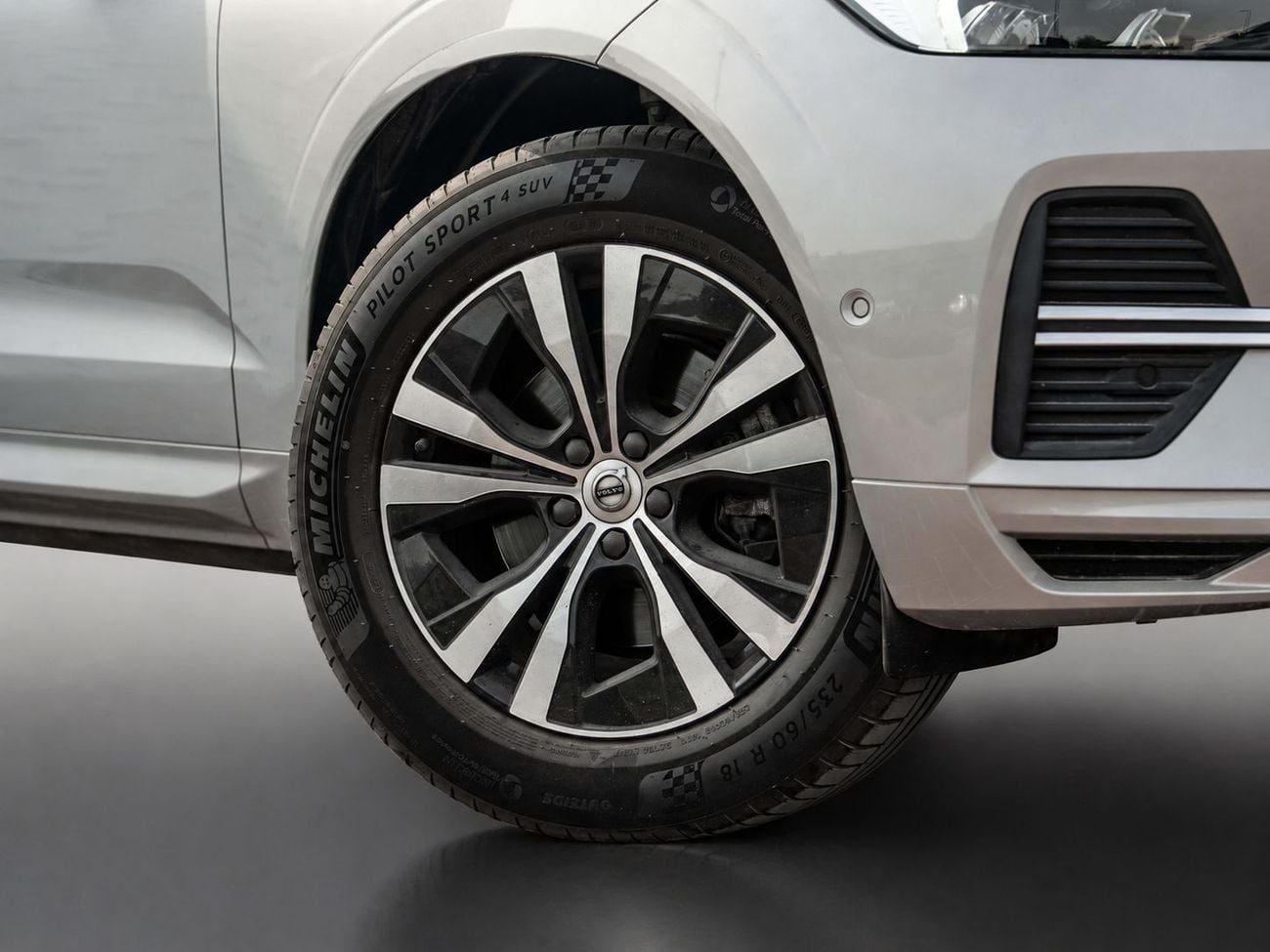 Volvo XC60 ESSENTIAL Volvo XC60 2024