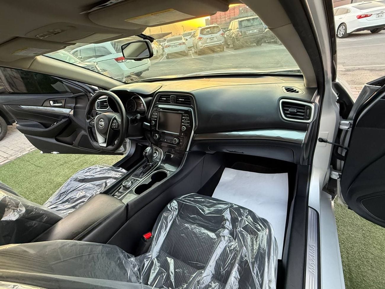 Nissan Maxima PLATINUM first owner, clean use