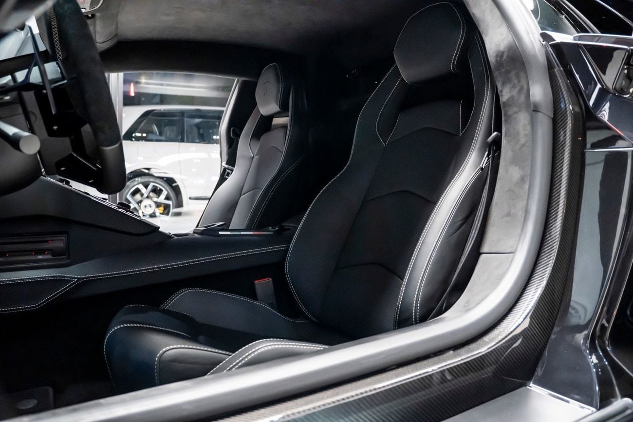 لامبورغيني أفينتادور 6.5L V12