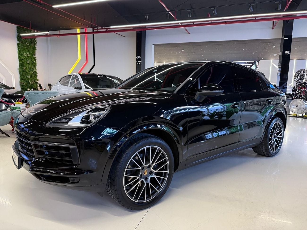 Porsche Cayenne STD Base Coupe 2023 Porsche Cayenne Coupe - GCC Specs - Full service history available