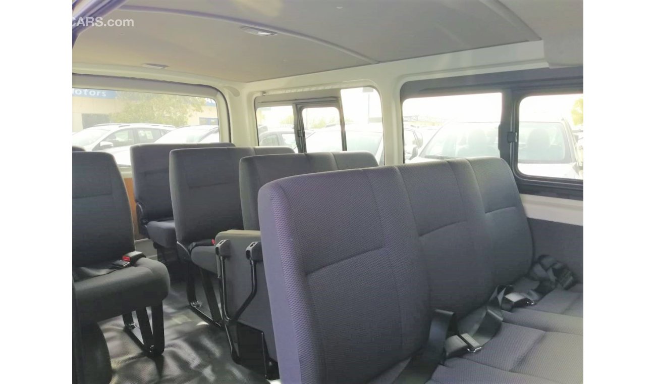 Toyota Hiace 13seats