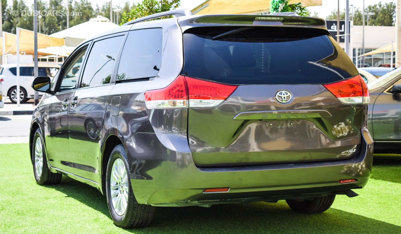 Toyota Sienna