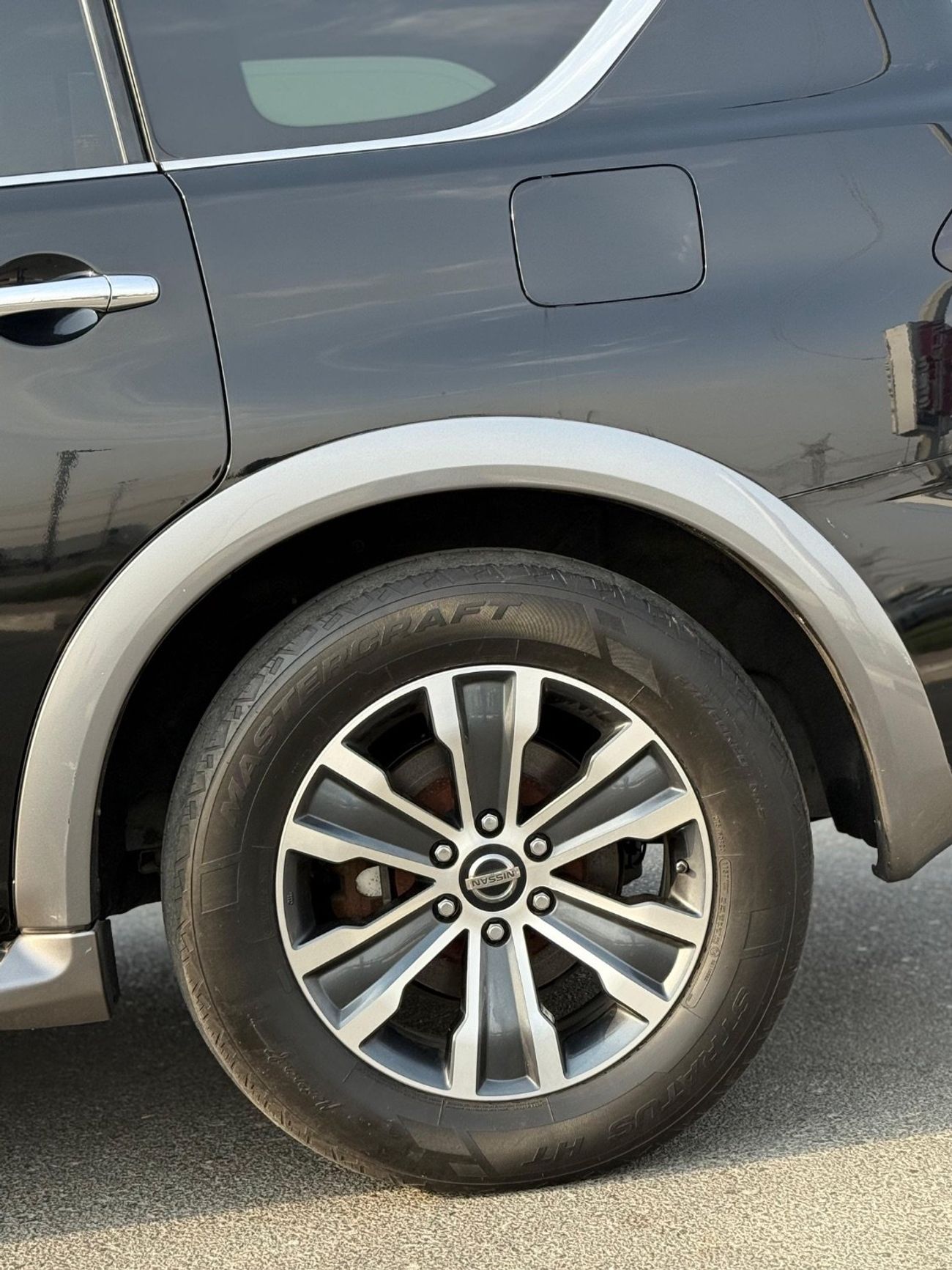 Nissan Armada 4WD SL Full Option