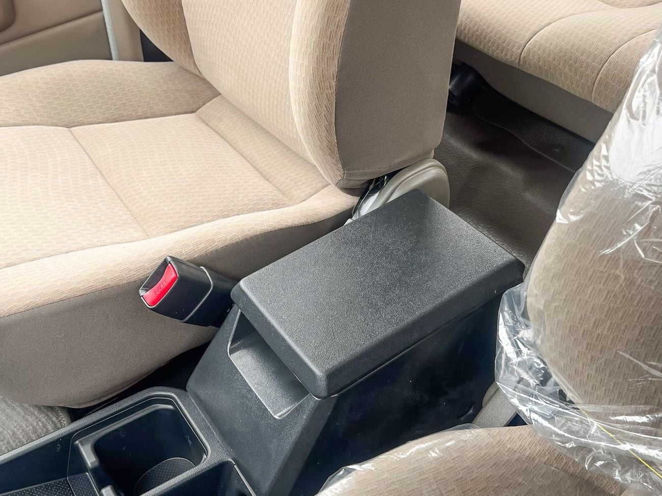 تويوتا لاند كروزر بيك آب EXPORT ONLY - LC79 DC STD 4.0L PETROL AT