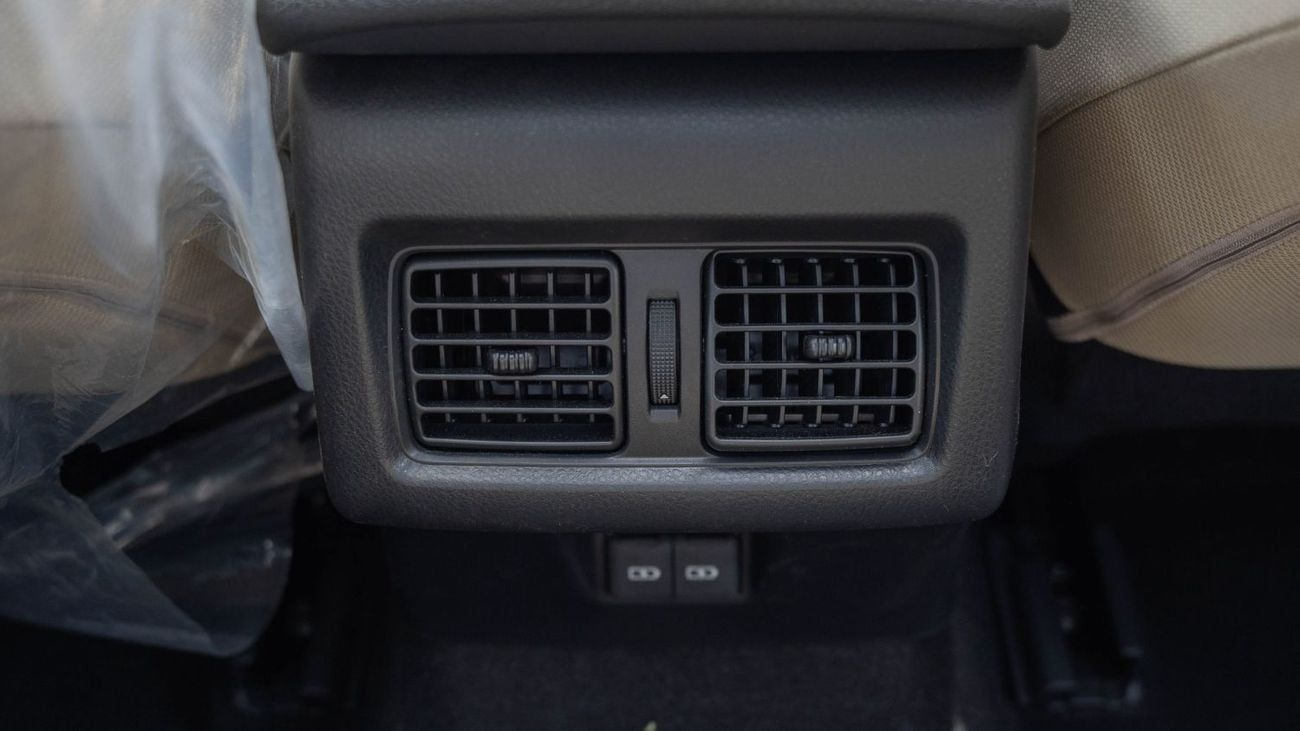 تويوتا كامري 2026 Toyota Camry LE 2.5L AT Hybrid (Silver)