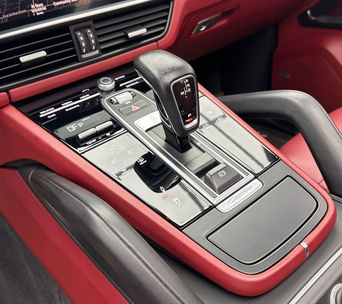 Porsche Cayenne 2022 Porsche Cayenne GTS, Feb/2027 Porsche Warranty, Porsche Full Service History, Excellent Conditi