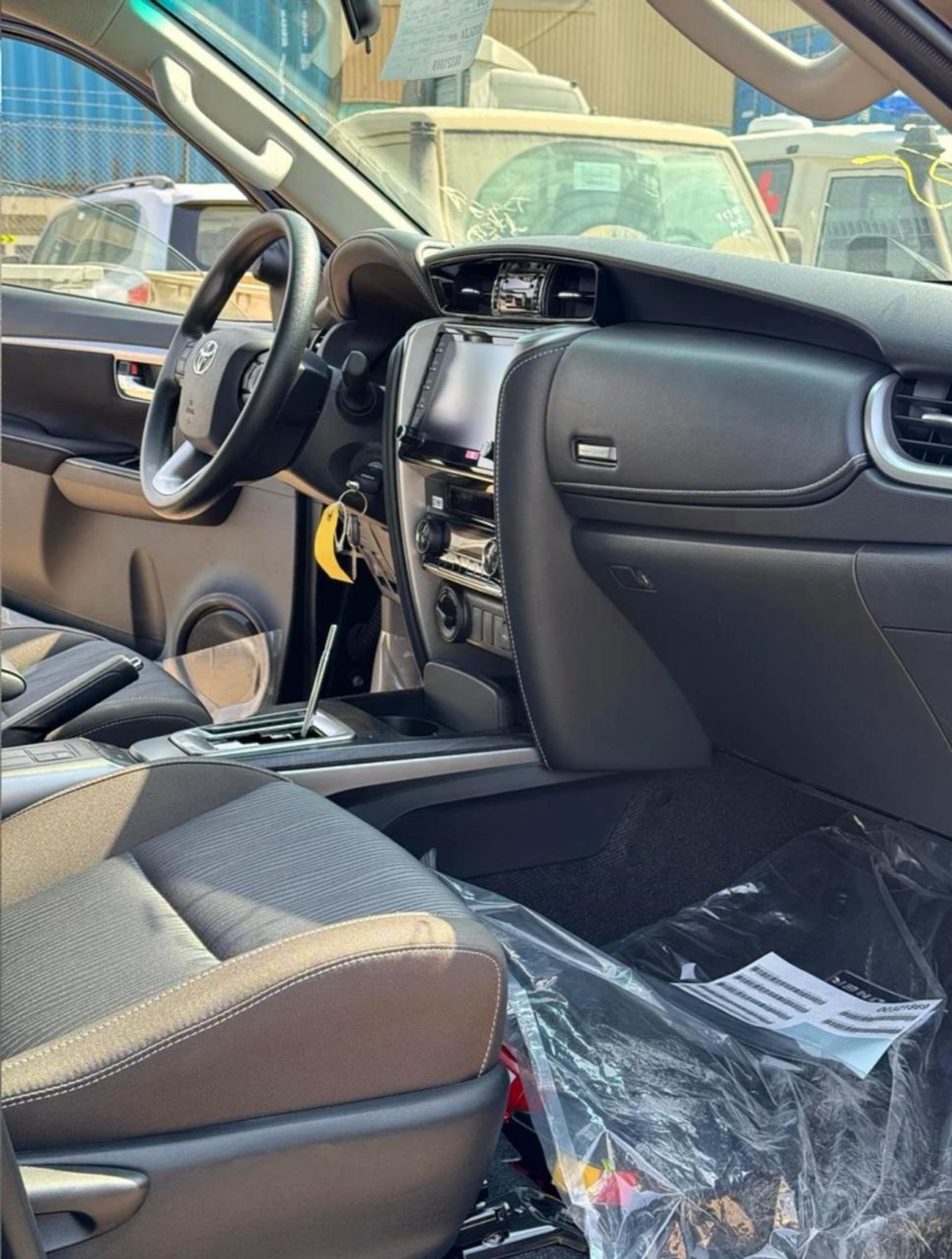 Toyota Fortuner TOYOTA FORTUNER 2.7L PETROL AUTO WD 2025