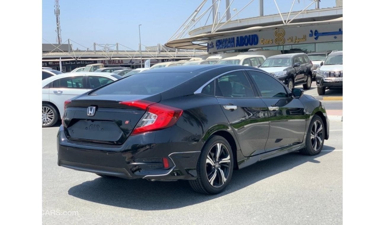 Honda Civic **2018** GCC Spec