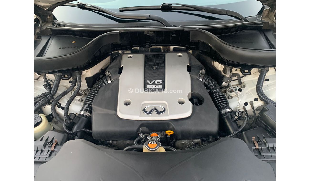 إنفينيتي QX70 Infiniti QX70 S  2015