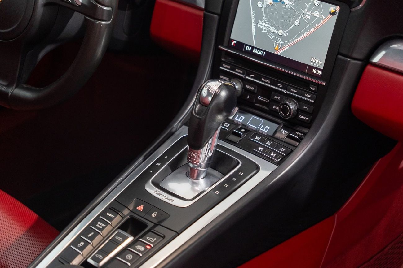 Porsche 911 Targa 4S 3.8L 2015 Porsche 911 Targa 4S / Porsche Warranty & Full Porsche Service History