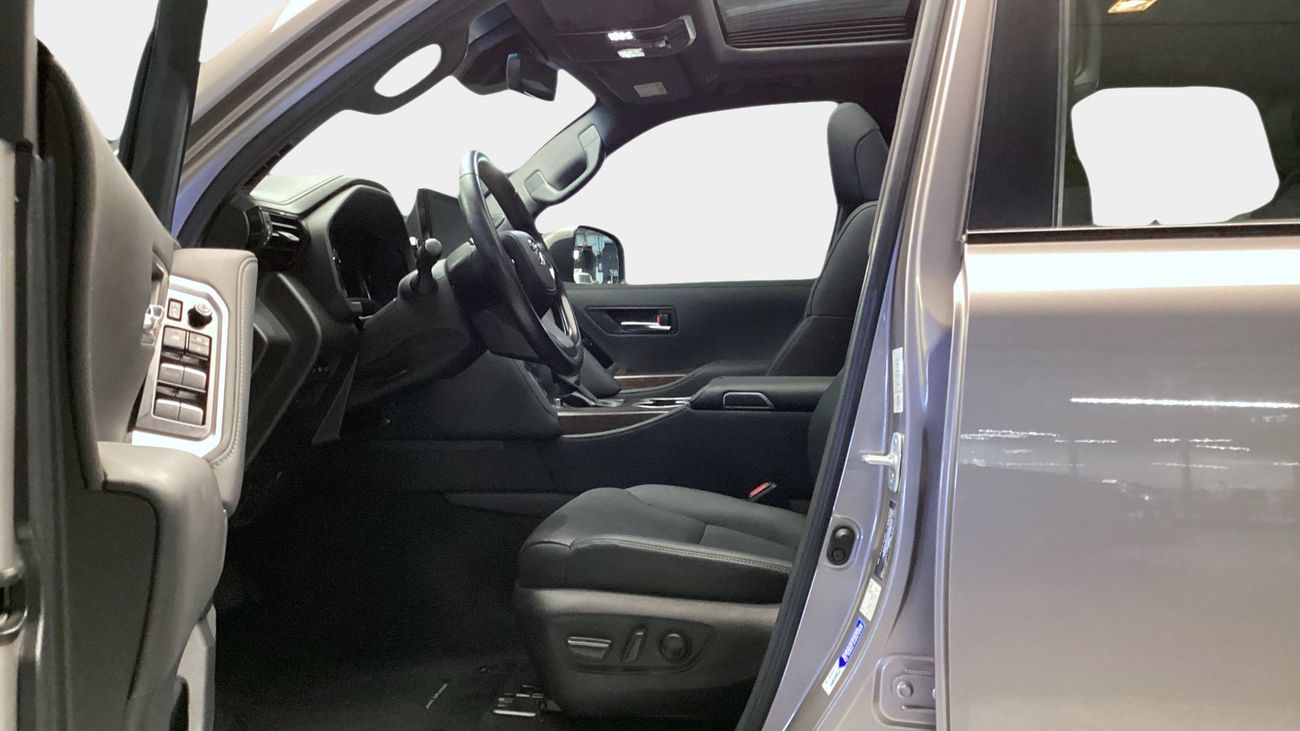 Toyota Land Cruiser GXR | upto AED 20,000 Ramadan Discount | Guaranteed Warranty | 0 Down Payment