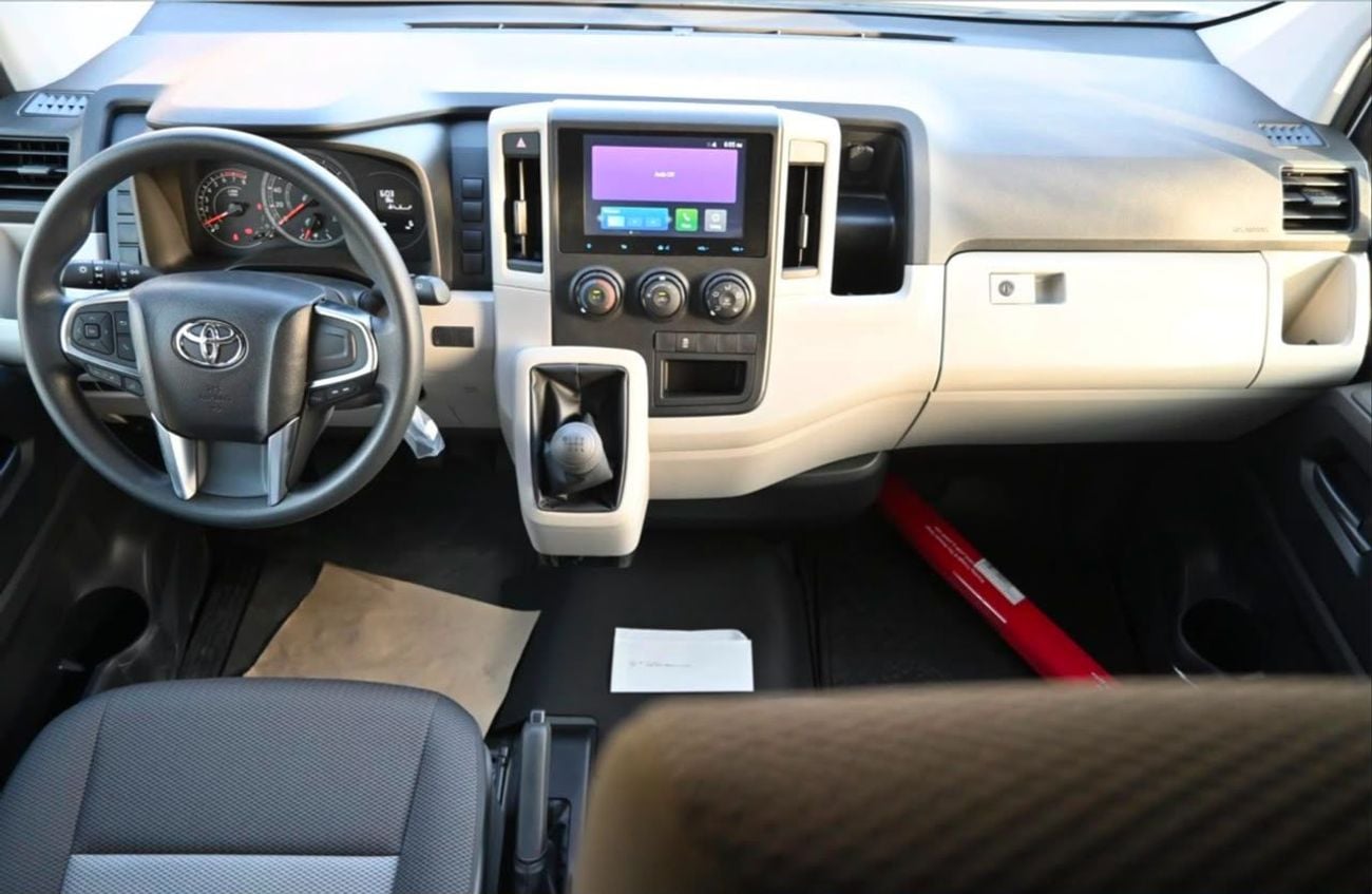 Toyota Hiace DX CARGO